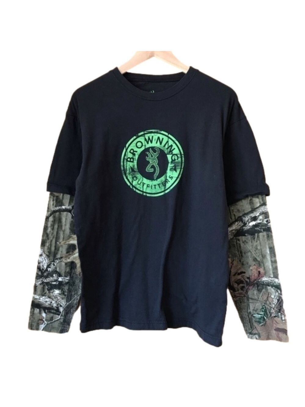 Browning Outfitters Men’s layered look long sleeve tee size small